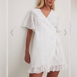 Na-kd Eyelet Broderie Anglaise White Wrap Mini Dress Size Medium